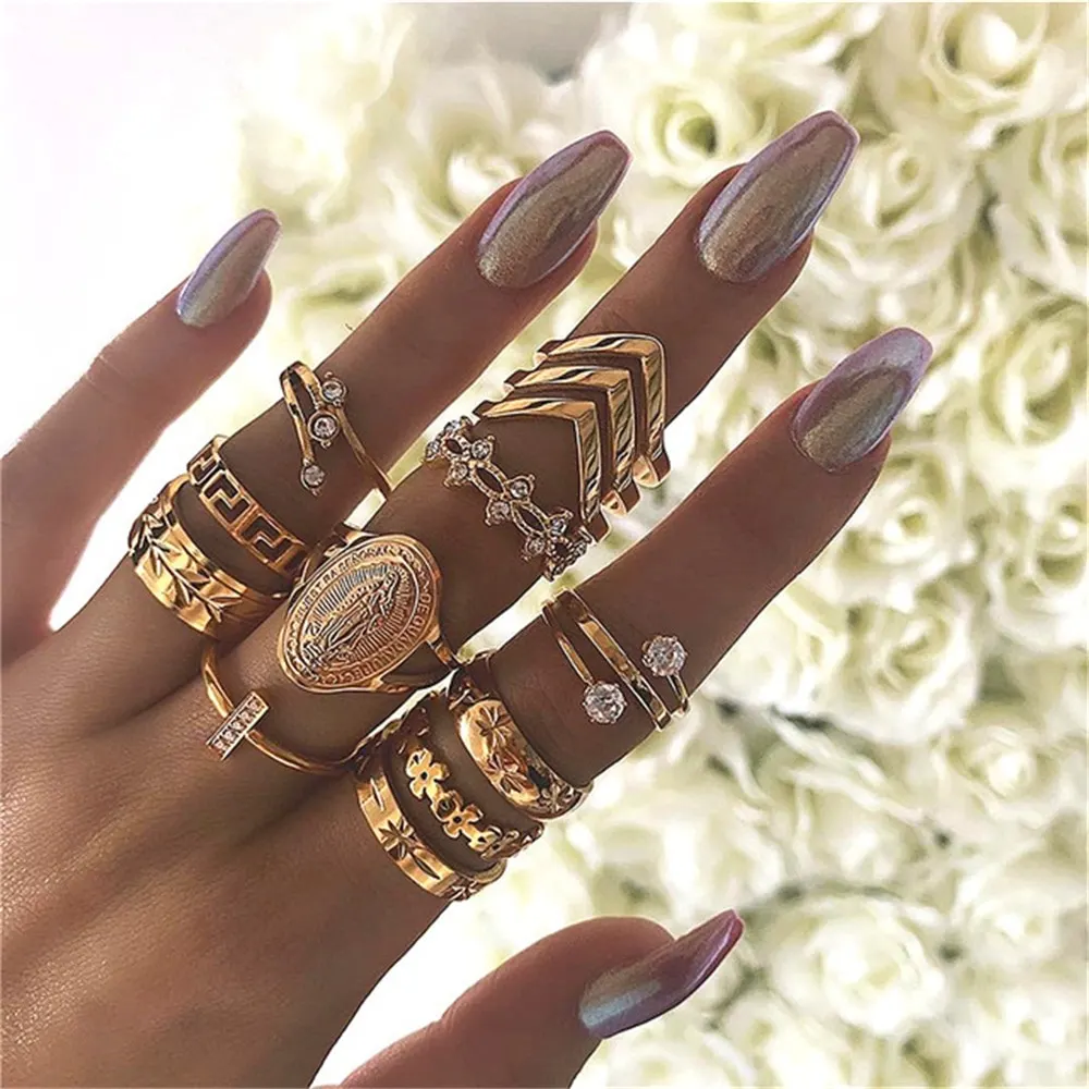 Gem-Inlaid Alloy Ring