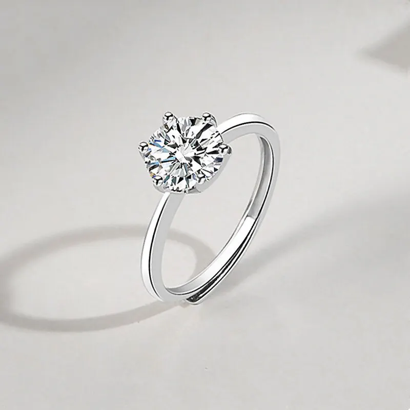 Zircon Ring in White Gold Plated Silver