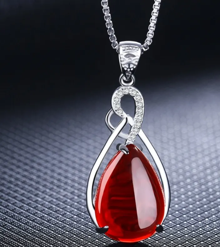 Green Chalcedony Pendant Necklace