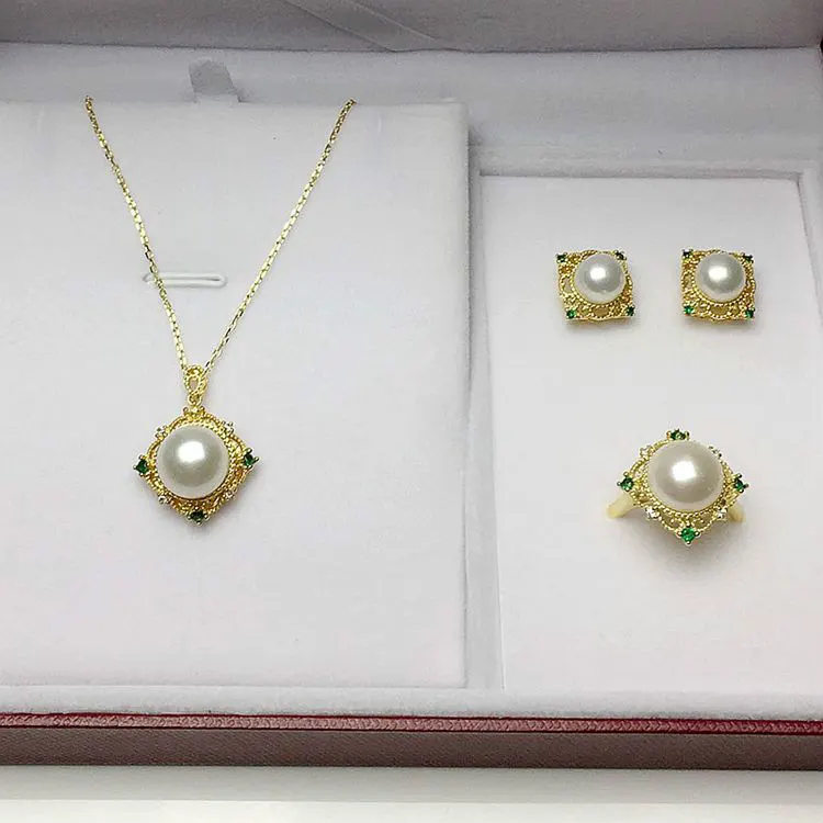 Freshwater Pearl Four-Piece Jewelry Set
