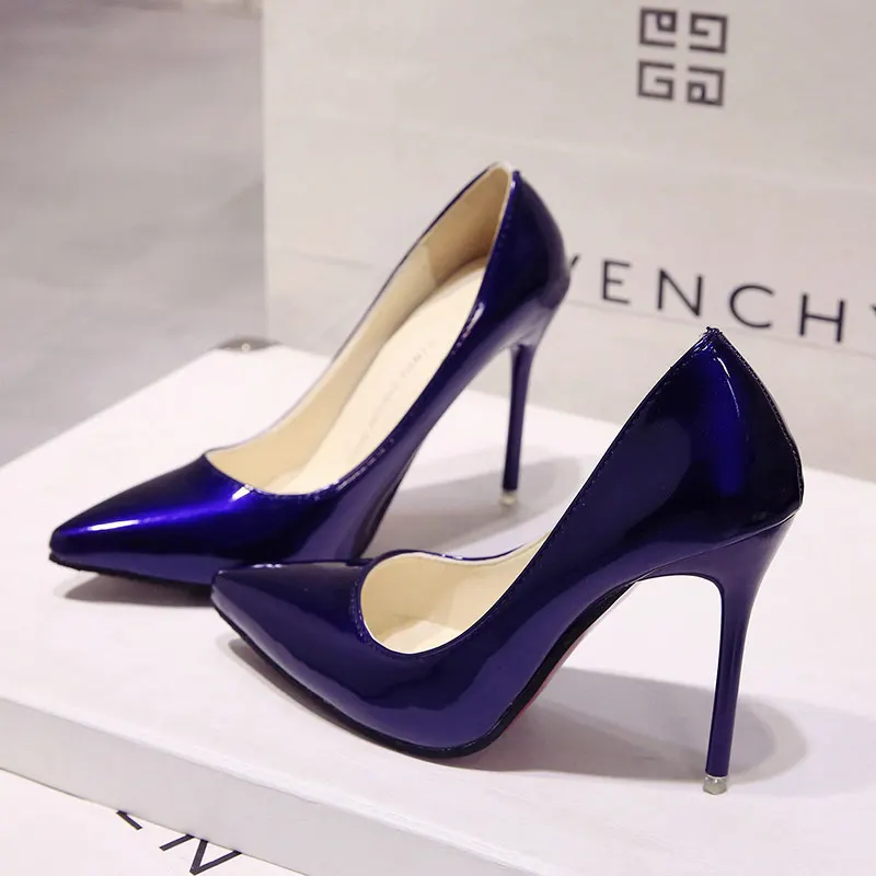 Pointed-Toe Wing Cutout Slingback Heel
