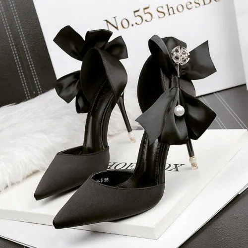 Pointed Bow Heel