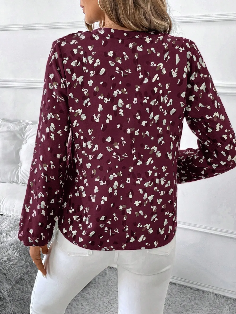 V-Neck Long Sleeve Knit Blouse