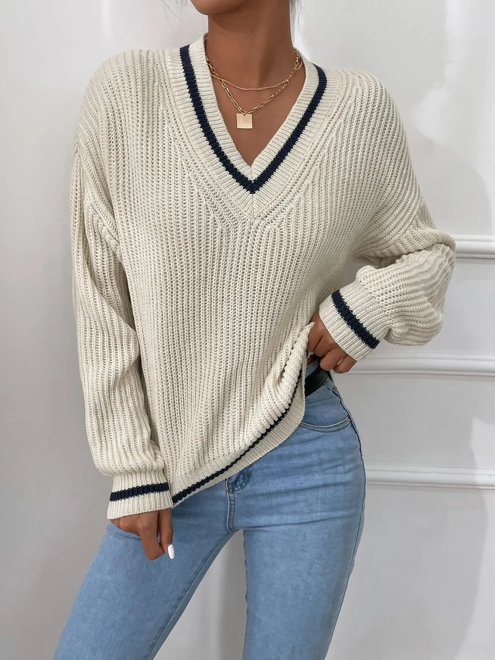 Loose Cable Knit V-Neck Sweater