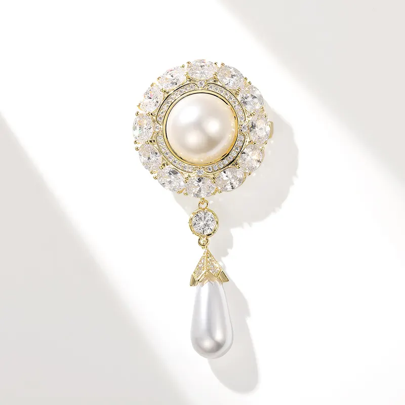 Court-Style Shell Pearl Sunflower Brooch