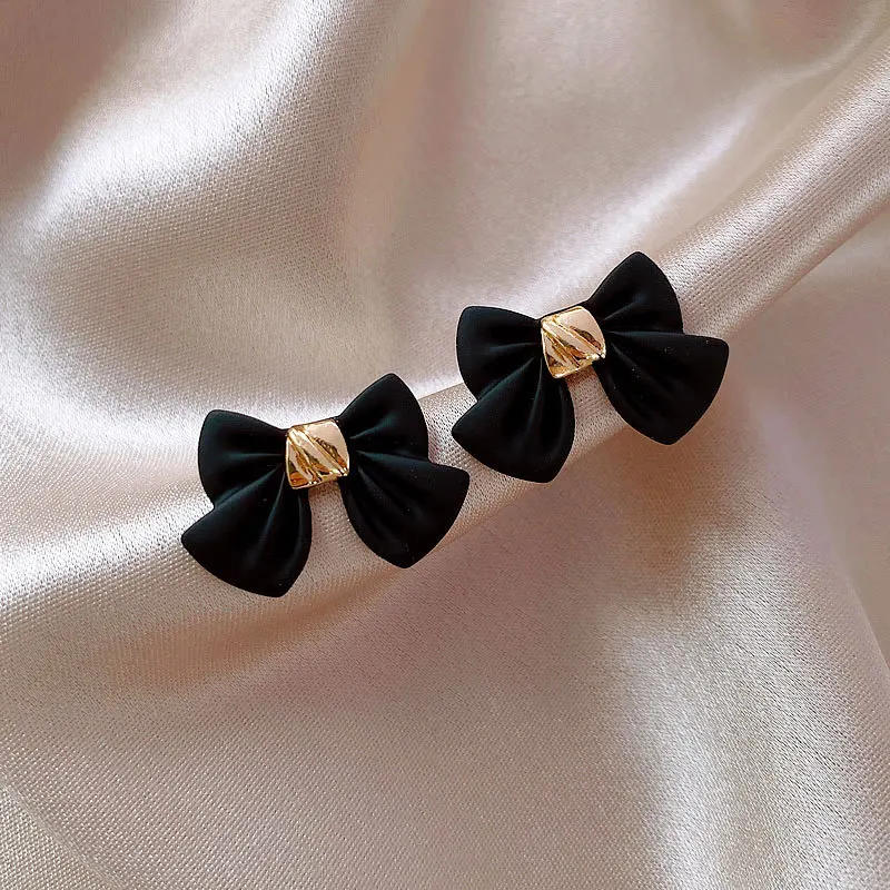 Bow and Pearl Gold-Plated Earrings