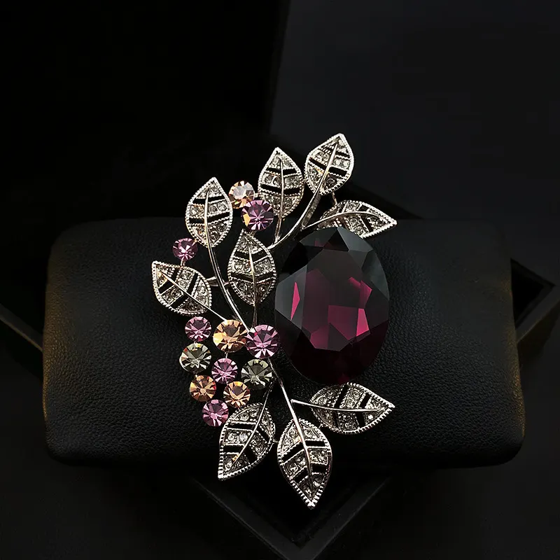 Vintage Geometric Mixed-Material Brooch