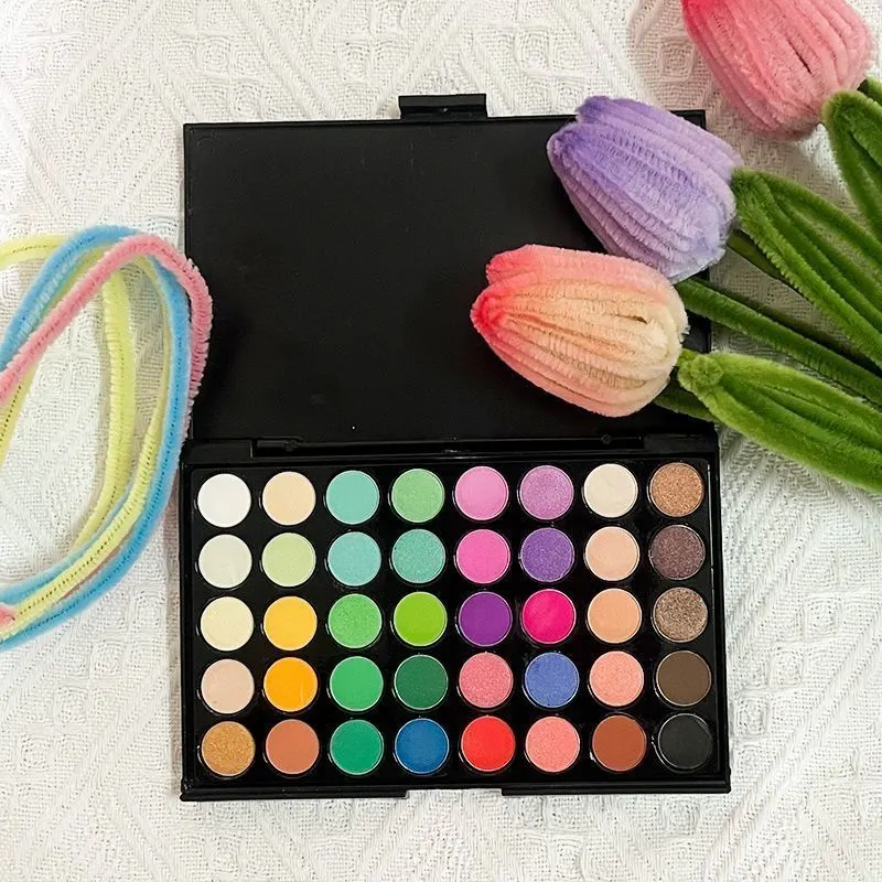 Pearlescent 40-Color Eyeshadow Palette