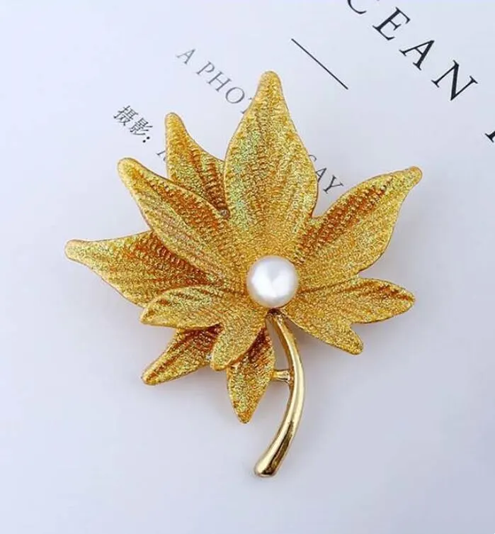 Double-Layer Pearl Brooch
