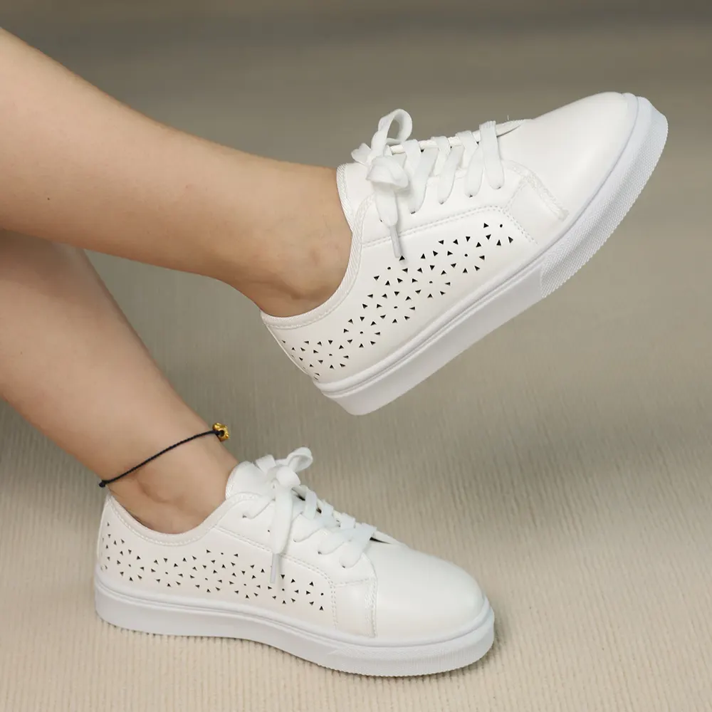 Breathable Faux Leather Round-Toe Sneakers