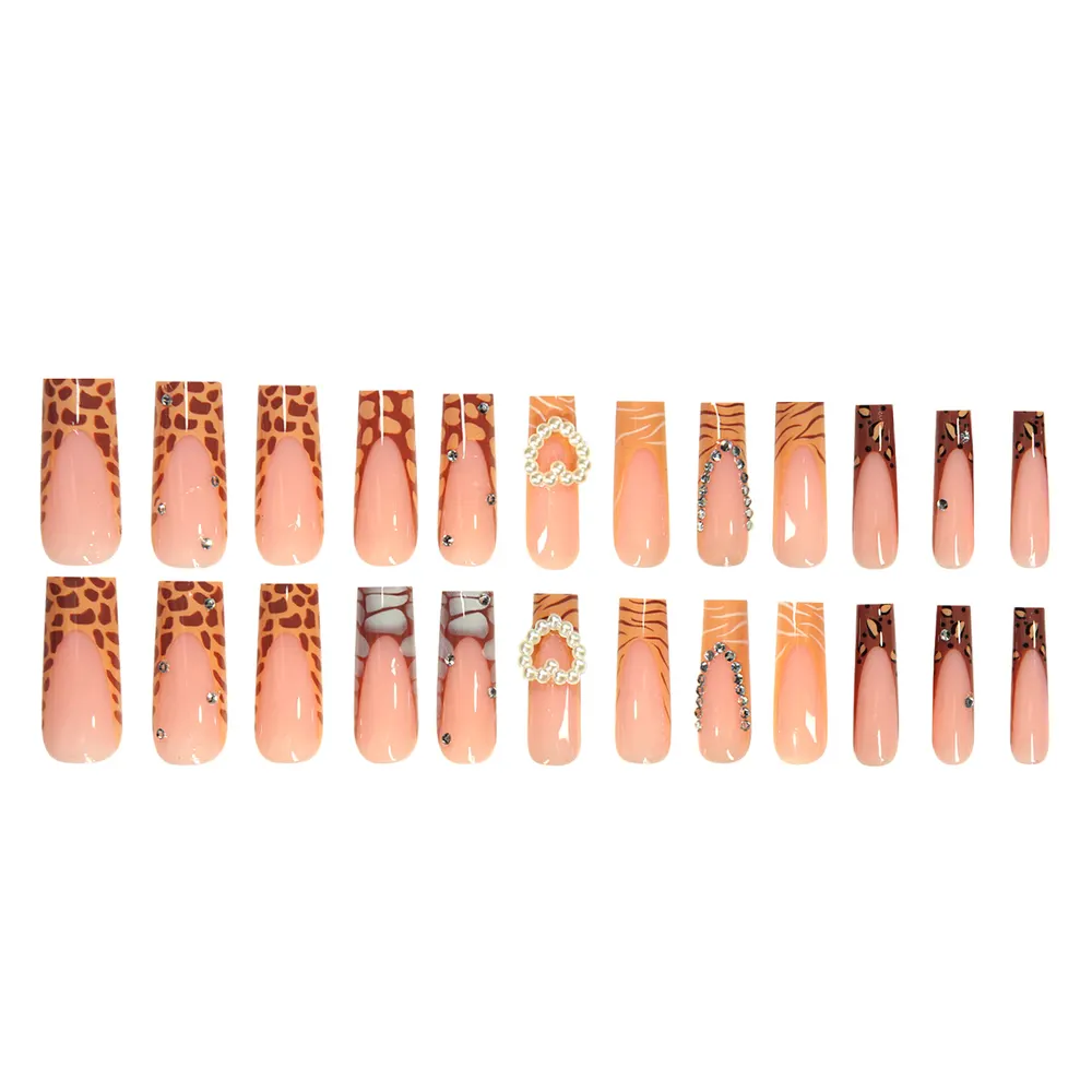 Long-Length Crocodile-Pattern False Nails