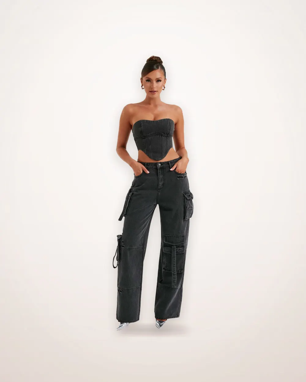Low-Rise Wide-Leg Jeans with Stitched Pockets