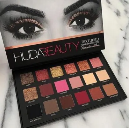 18-Color Eyeshadow Palette