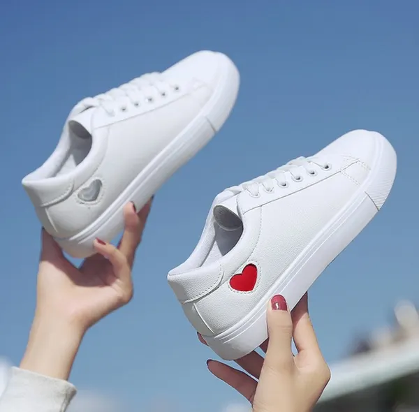 Heart Motif PU Leather Flats