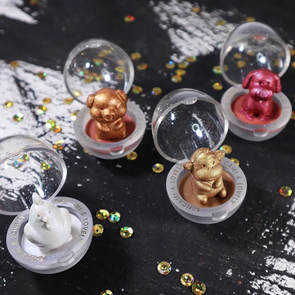 Animal Motif Shimmer Highlighter