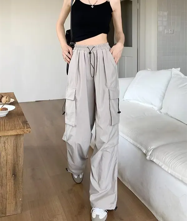 Vintage-Inspired Cuffed Wide-Leg Pants