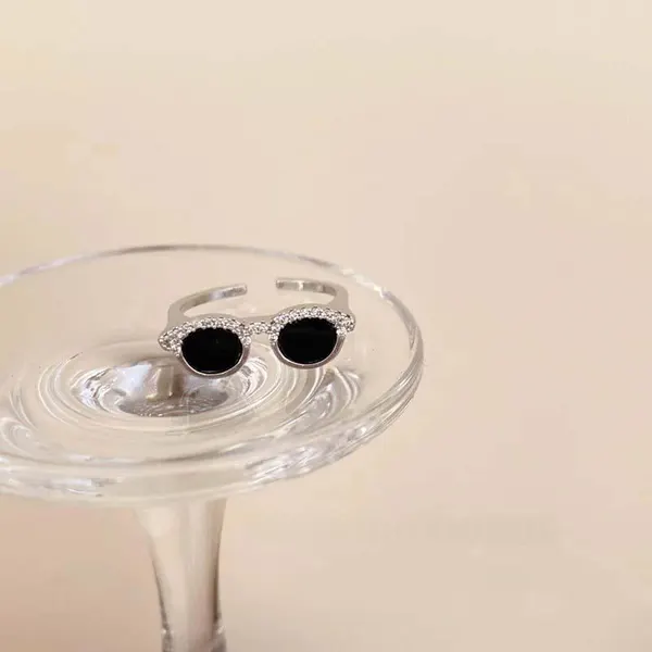 Sunglasses Motif Adjustable Ring