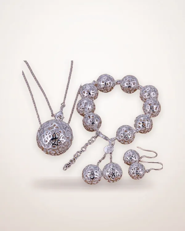 Silver-Plated Three-Dimensional Ball Bracelet