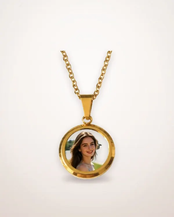 Heat-Reactive Round Pendant Necklace