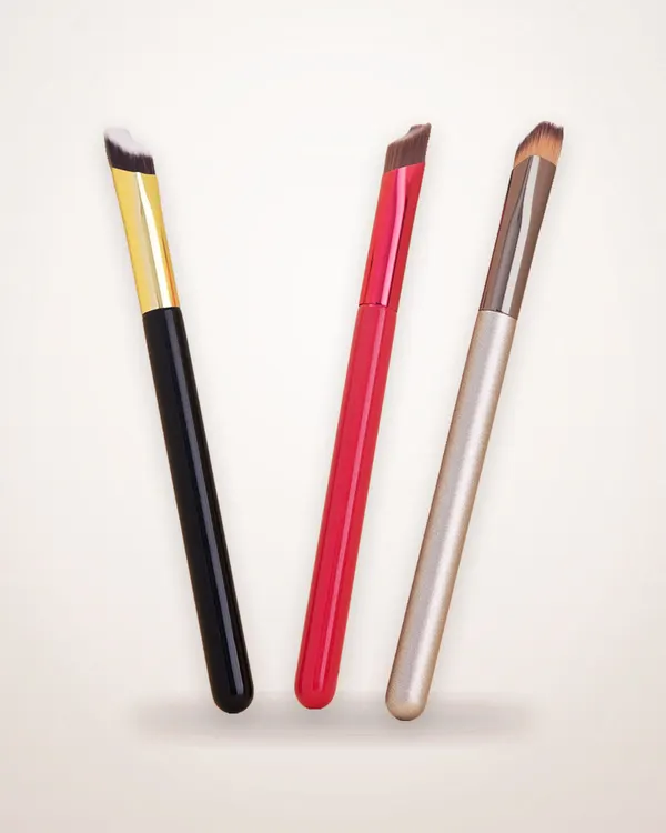Angled Brow and Concealer Brush